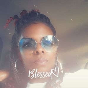 Meet your Posher, April